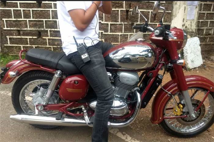 New Jawa motorcycle spotted undisguised